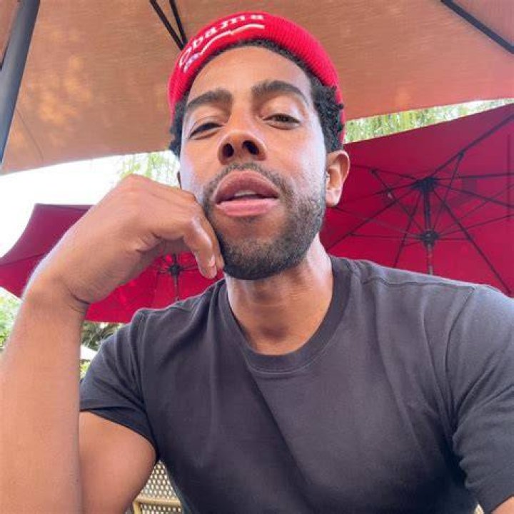 Melody: Foxx said that him and Prescott, 'just got through talking about that, as they start playing the melody for Foxx as West starts rapping the lyrics